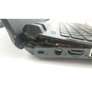 Reparo em carcaça de notebook